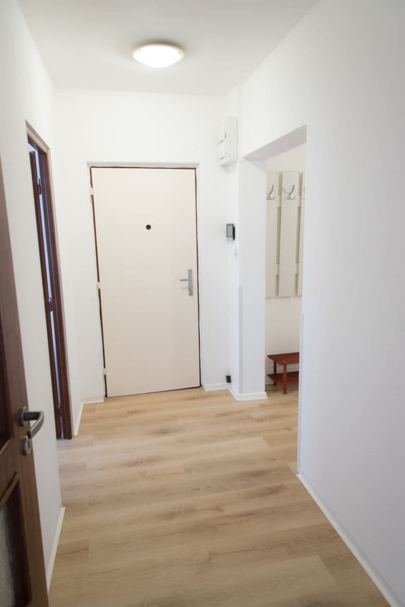 Pronájem bytu 3+1 68 m², Tisovecká, Kolín, Středočeský kraj Pronájem bytu 3+1 68 m², Tisovecká, Kolín, Středočeský kraj