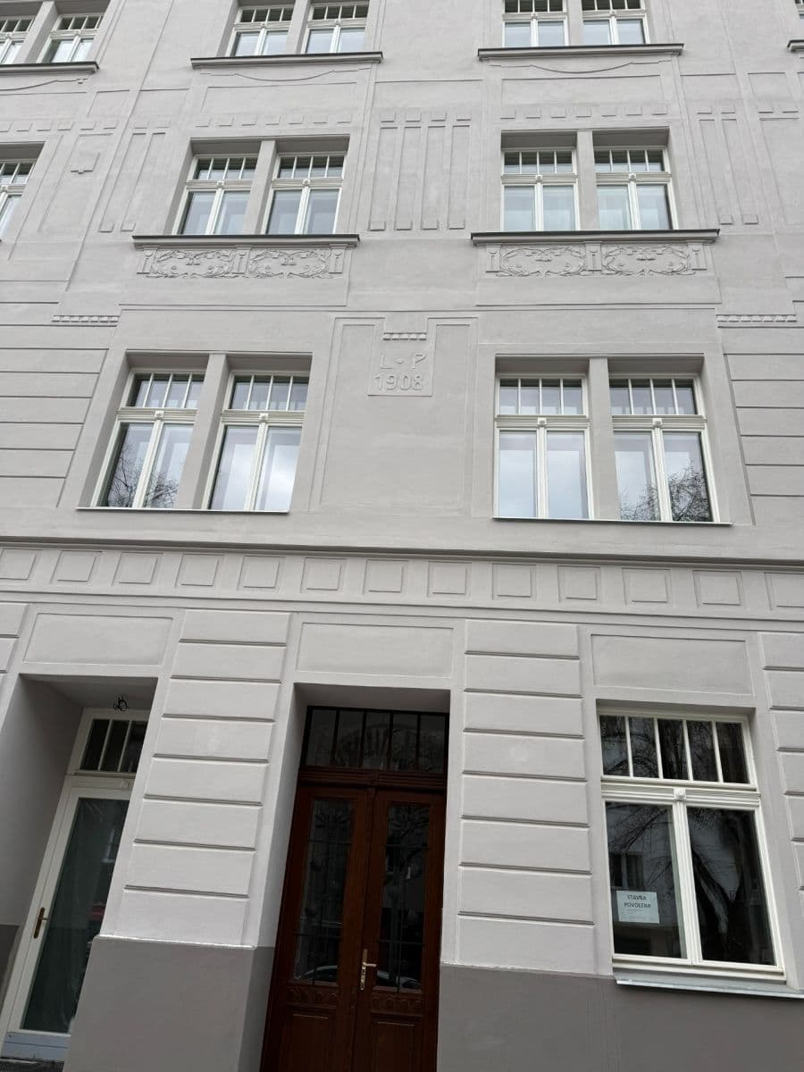 Pronájem bytu 3+kk 69 m², 28. pluku, Praha, Praha Pronájem bytu 3+kk 69 m², 28. pluku, Praha, Praha