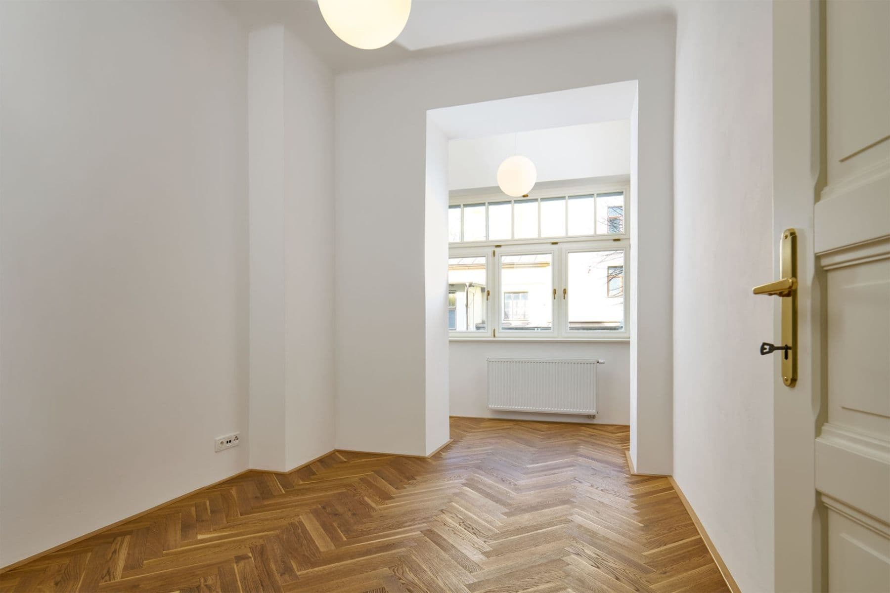 Pronájem bytu 3+kk 70 m², 28. pluku, Praha, Praha Pronájem bytu 3+kk 70 m², 28. pluku, Praha, Praha