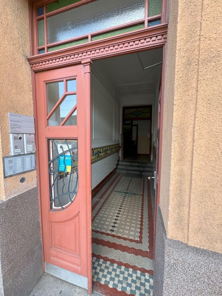 Pronájem bytu 2+1 56 m², Nádražní, Praha, Praha Pronájem bytu 2+1 56 m², Nádražní, Praha, Praha