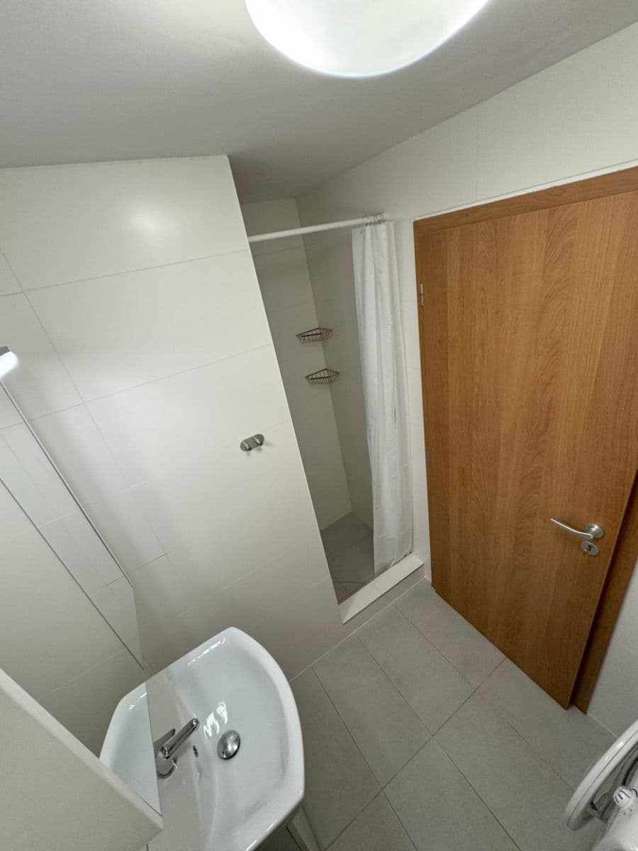 Pronájem bytu 2+1 56 m², Nádražní, Praha, Praha Pronájem bytu 2+1 56 m², Nádražní, Praha, Praha