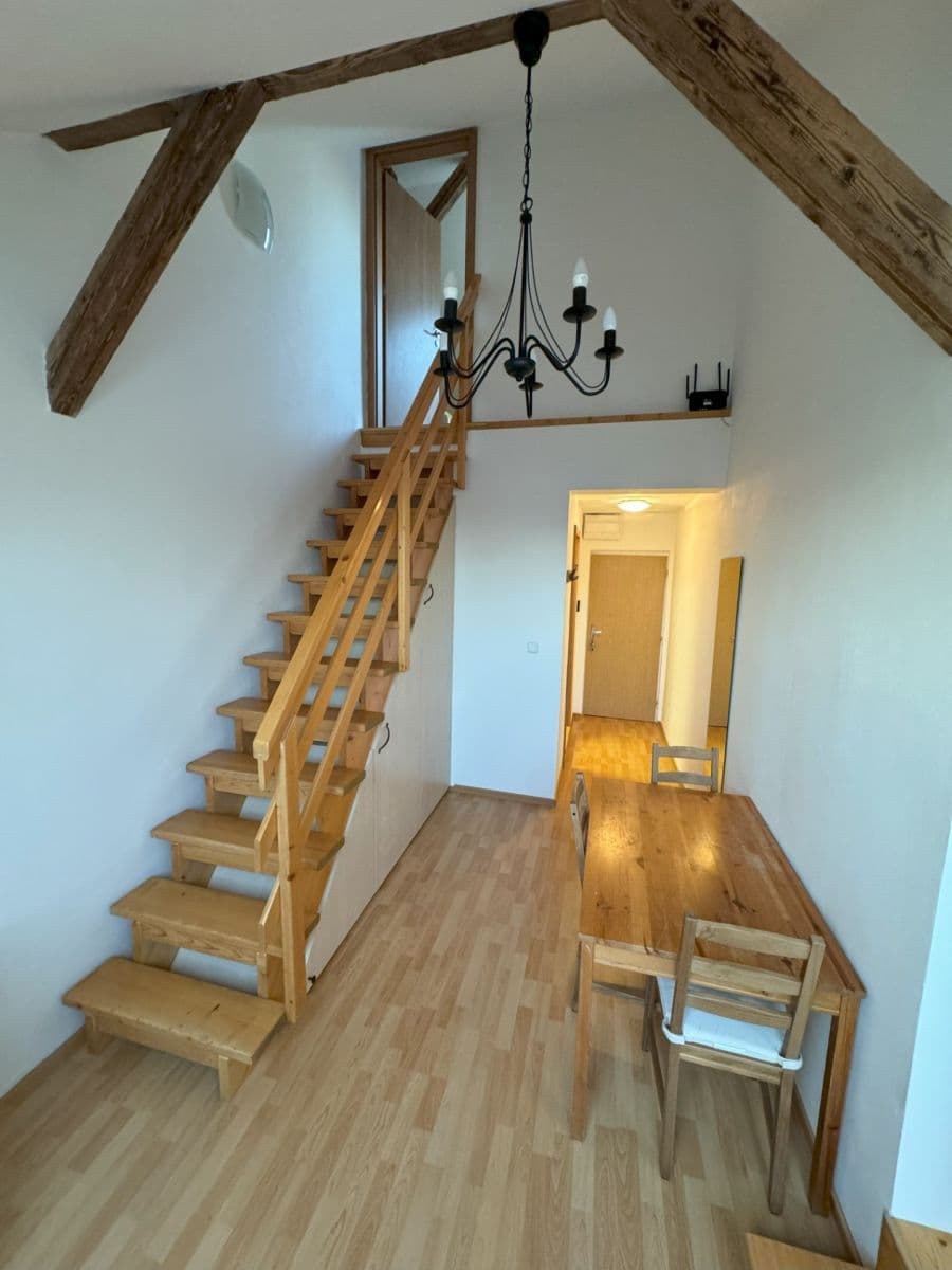 Pronájem bytu 2+1 56 m², Nádražní, Praha, Praha Pronájem bytu 2+1 56 m², Nádražní, Praha, Praha