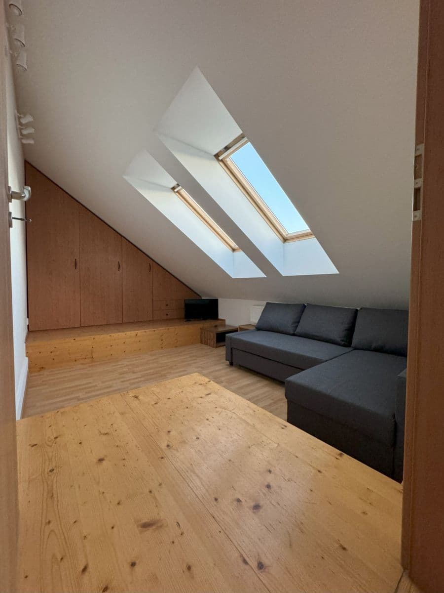 Pronájem bytu 2+1 56 m², Nádražní, Praha, Praha Pronájem bytu 2+1 56 m², Nádražní, Praha, Praha