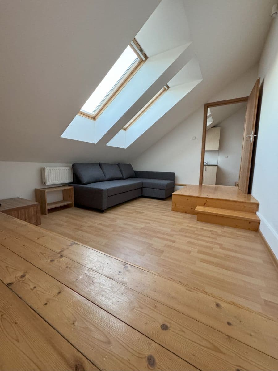 Pronájem bytu 2+1 56 m², Nádražní, Praha, Praha Pronájem bytu 2+1 56 m², Nádražní, Praha, Praha