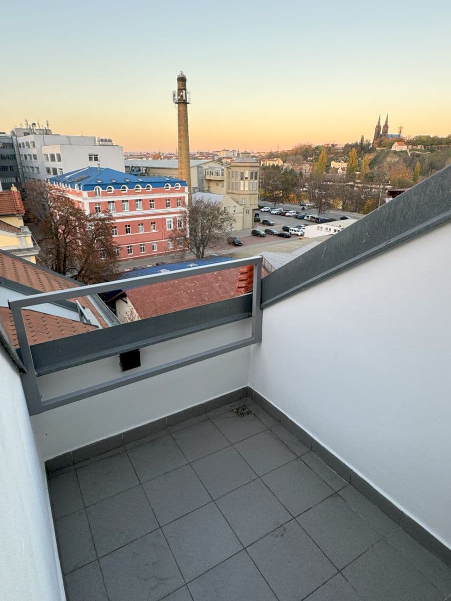 Pronájem bytu 2+1 56 m², Nádražní, Praha, Praha Pronájem bytu 2+1 56 m², Nádražní, Praha, Praha