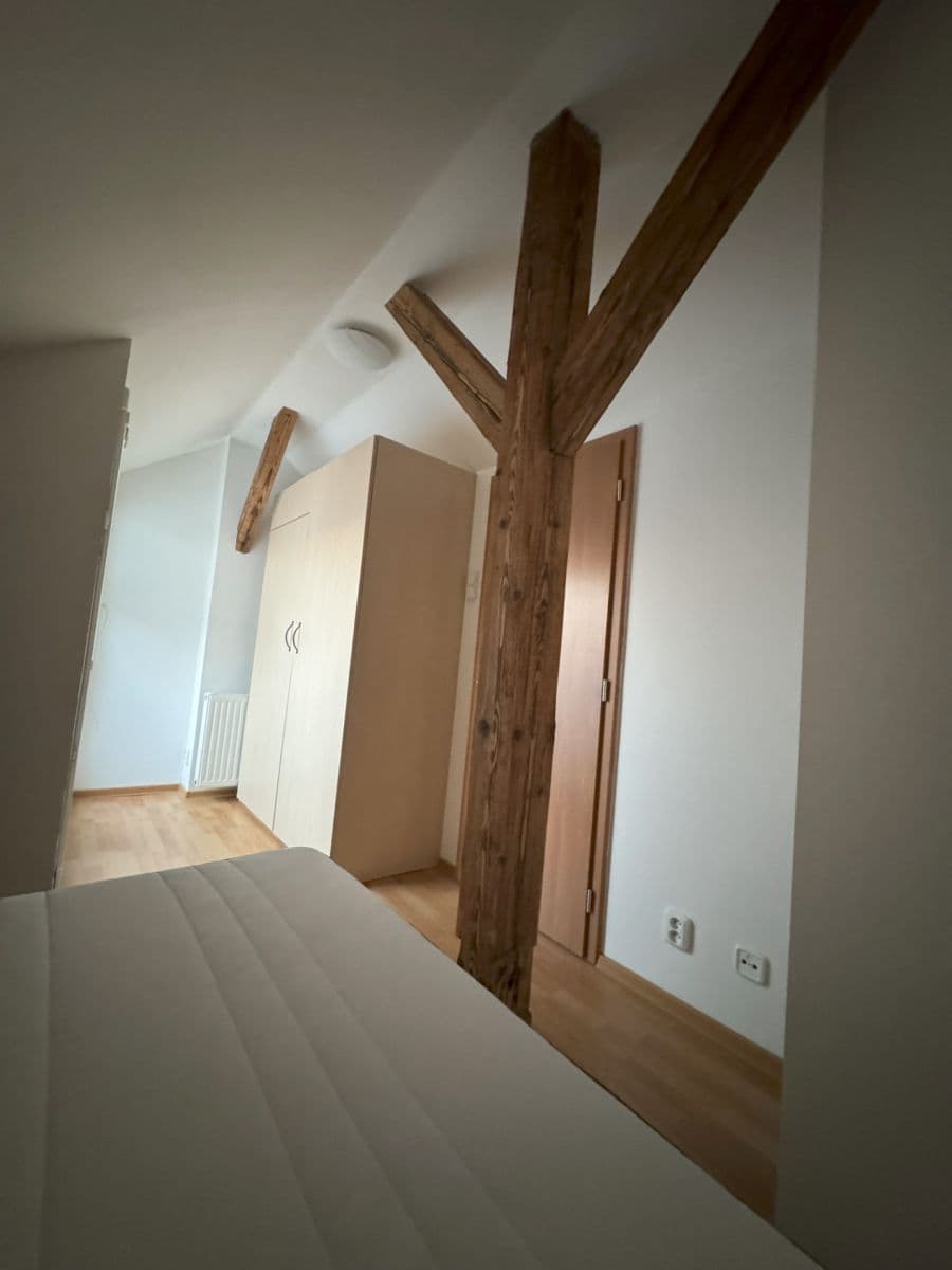 Pronájem bytu 2+1 56 m², Nádražní, Praha, Praha Pronájem bytu 2+1 56 m², Nádražní, Praha, Praha