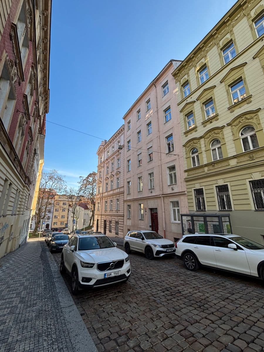 Prodej bytu 2+kk 57 m², Černomořská, Praha, Praha Prodej bytu 2+kk 57 m², Černomořská, Praha, Praha