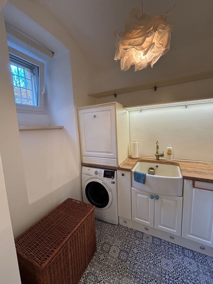 Prodej bytu 2+kk 57 m², Černomořská, Praha, Praha Prodej bytu 2+kk 57 m², Černomořská, Praha, Praha