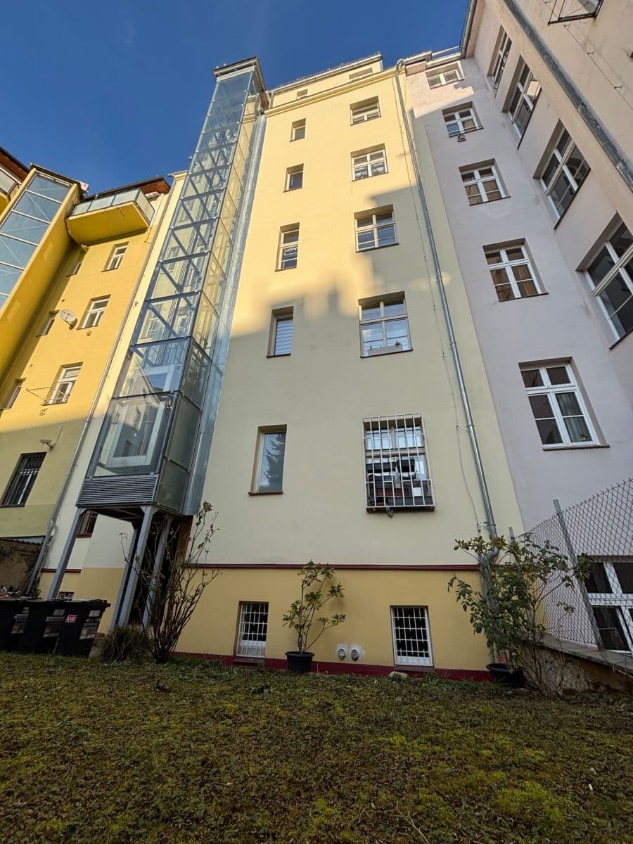 Prodej bytu 2+kk 57 m², Černomořská, Praha, Praha Prodej bytu 2+kk 57 m², Černomořská, Praha, Praha