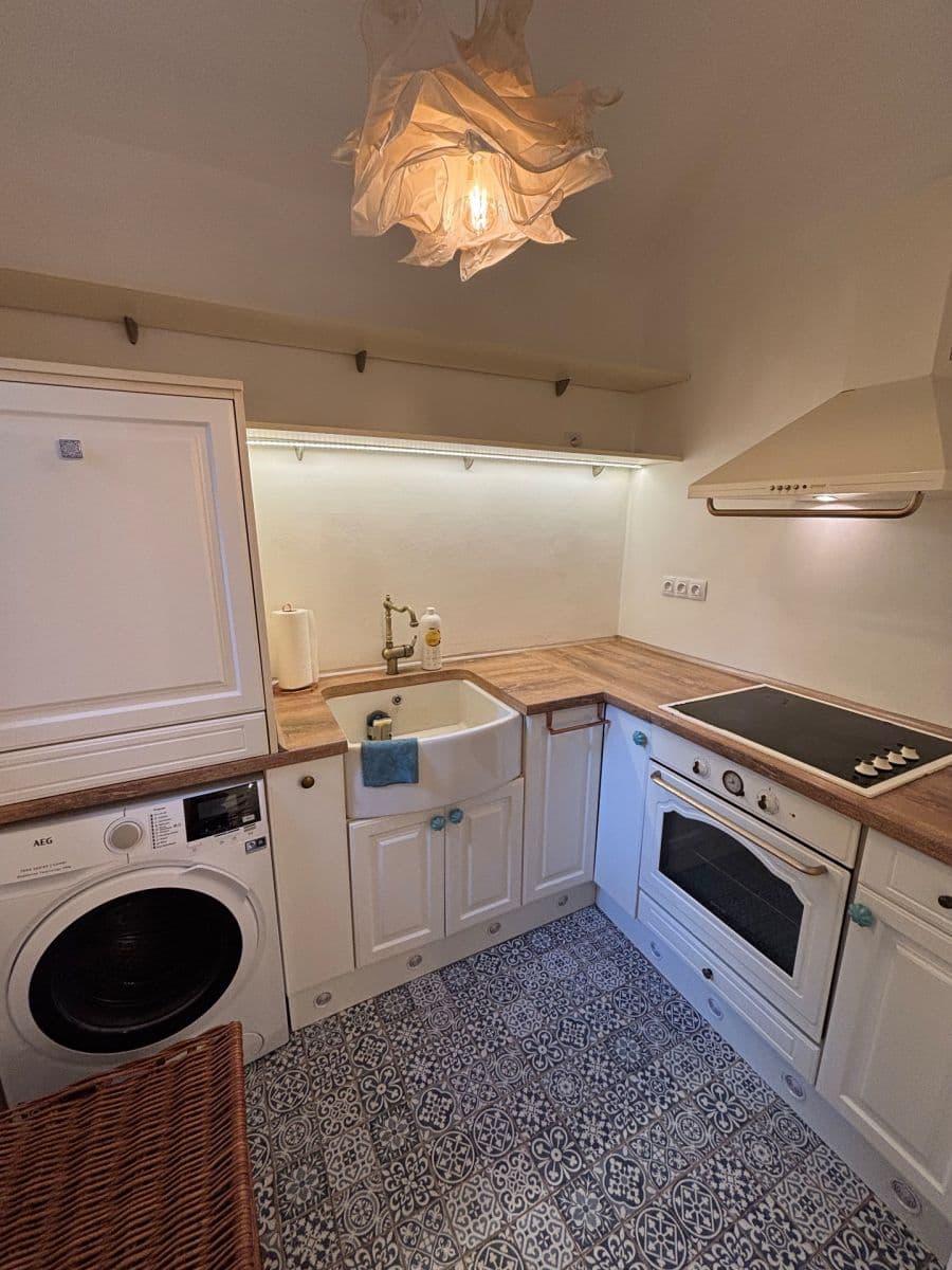 Prodej bytu 2+kk 57 m², Černomořská, Praha, Praha Prodej bytu 2+kk 57 m², Černomořská, Praha, Praha