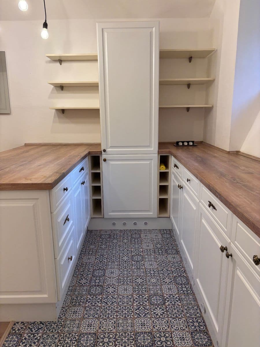 Prodej bytu 2+kk 57 m², Černomořská, Praha, Praha Prodej bytu 2+kk 57 m², Černomořská, Praha, Praha