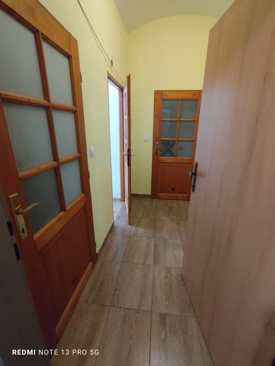 Pronájem bytu 1+kk 26 m², Holandská, Praha, Praha Pronájem bytu 1+kk 26 m², Holandská, Praha, Praha
