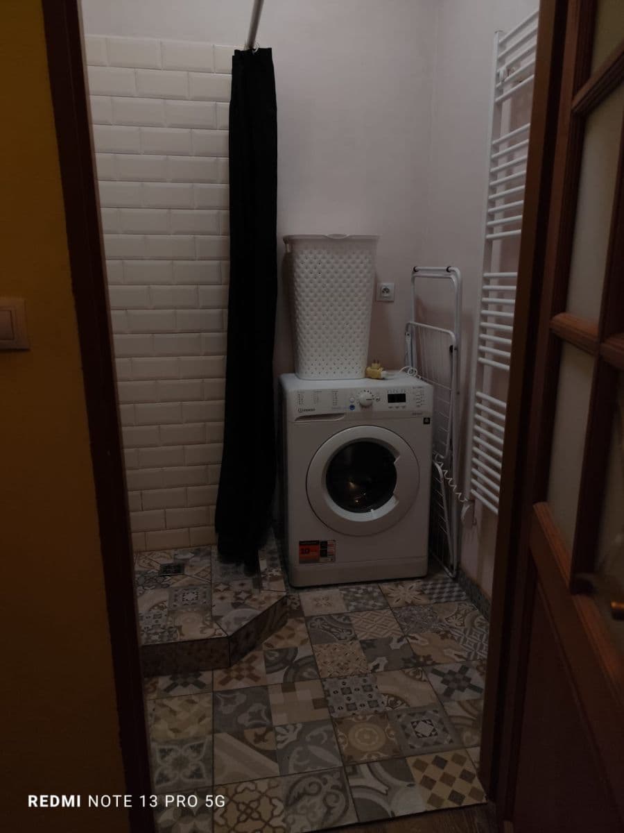 Pronájem bytu 1+kk 26 m², Holandská, Praha, Praha Pronájem bytu 1+kk 26 m², Holandská, Praha, Praha
