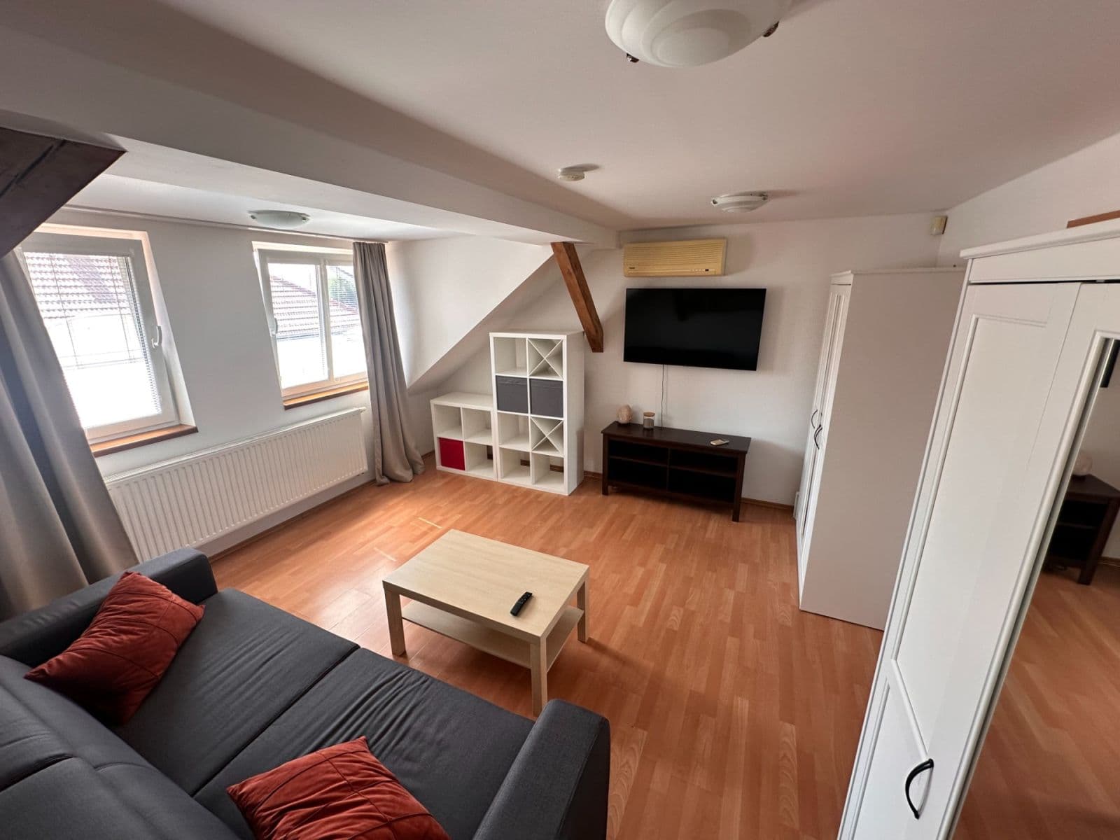 Pronájem bytu 2+1 68 m², Soukenická, Brno, Jihomoravský kraj Pronájem bytu 2+1 68 m², Soukenická, Brno, Jihomoravský kraj