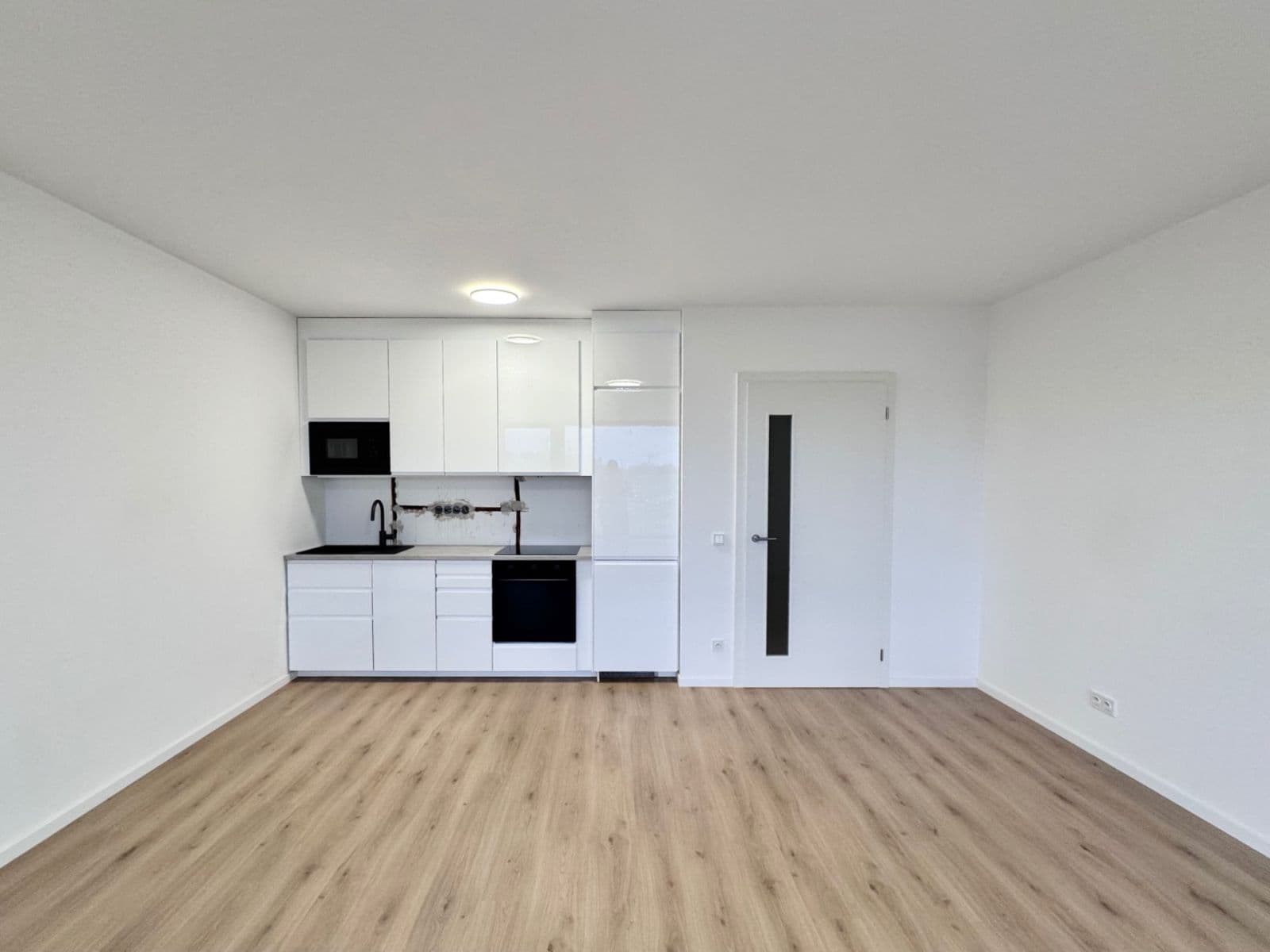 Pronájem bytu 1+kk 38 m², Tupolevova, Praha, Praha Pronájem bytu 1+kk 38 m², Tupolevova, Praha, Praha