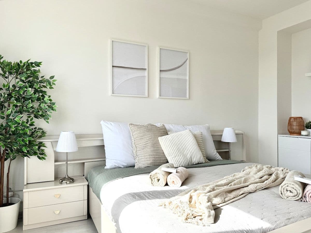 Pronájem bytu 70 m², Dvacátého Osmého Pluku, Praha, Praha Pronájem bytu 70 m², Dvacátého Osmého Pluku, Praha, Praha
