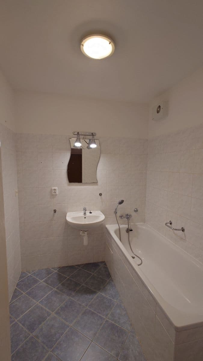 Pronájem bytu 3+1 61 m², Rybářská, Nymburk, Středočeský kraj Pronájem bytu 3+1 61 m², Rybářská, Nymburk, Středočeský kraj