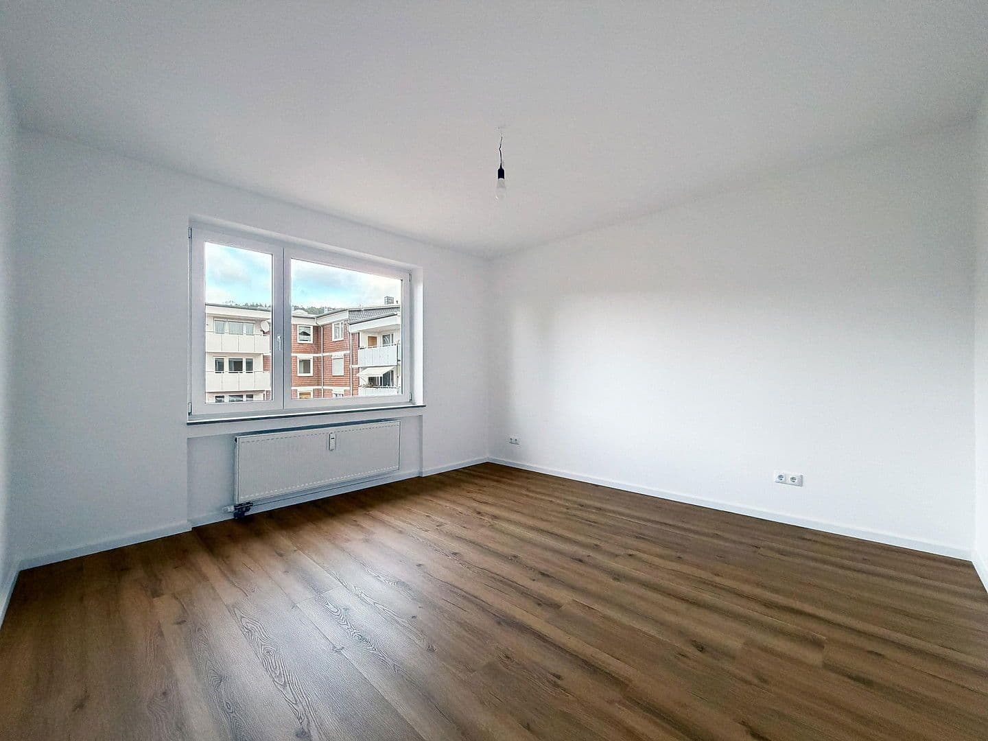 Prodej bytu 3+1 78 m², Marienstraße 9, Siegburg, Severní Porýní-Vestfálsko Prodej bytu 3+1 78 m², Marienstraße 9, Siegburg, Severní Porýní-Vestfálsko