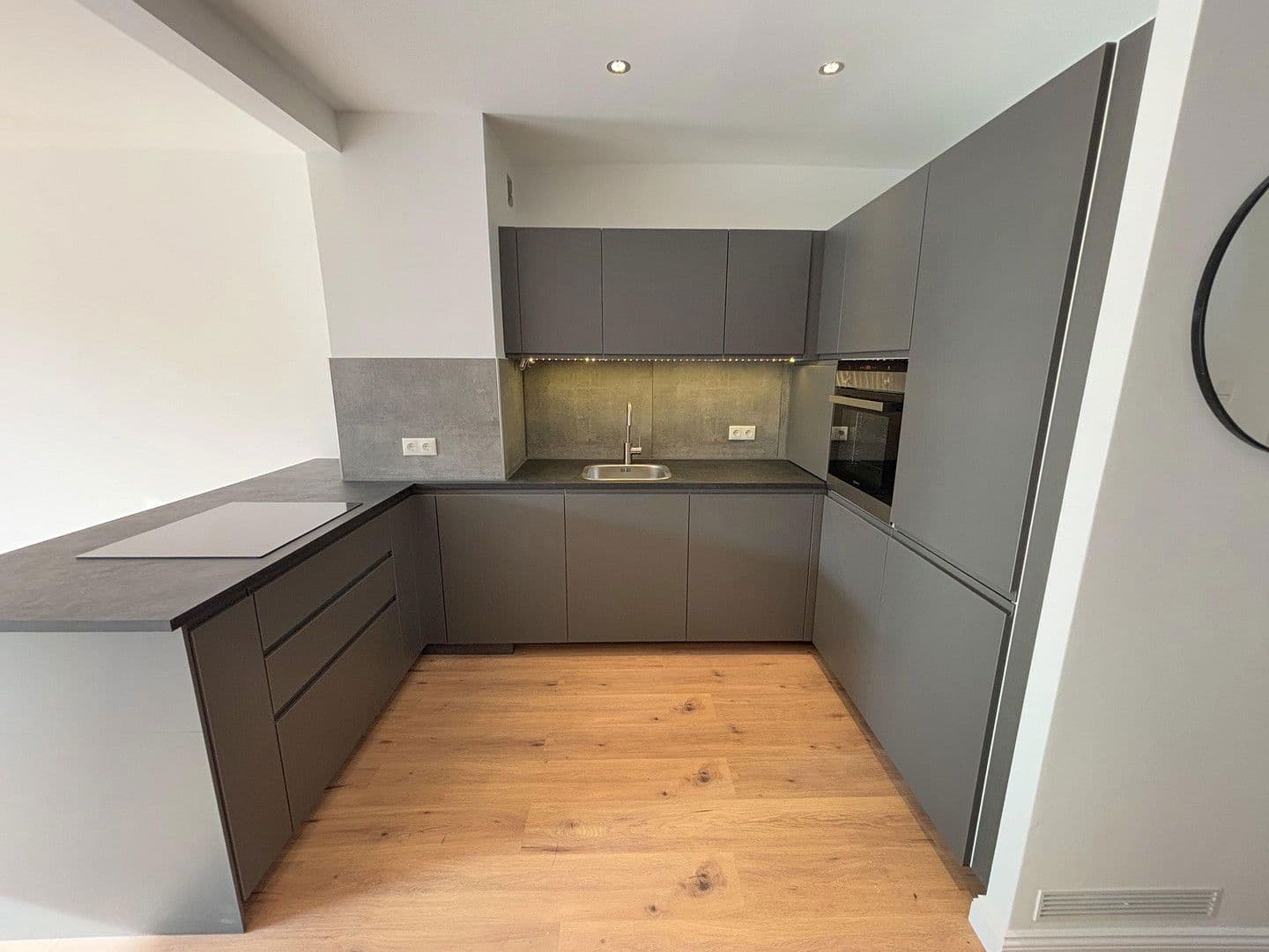 Prodej domu 105 m², pozemek 139 m², Hamburg, Hamburg Prodej domu 105 m², pozemek 139 m², Hamburg, Hamburg