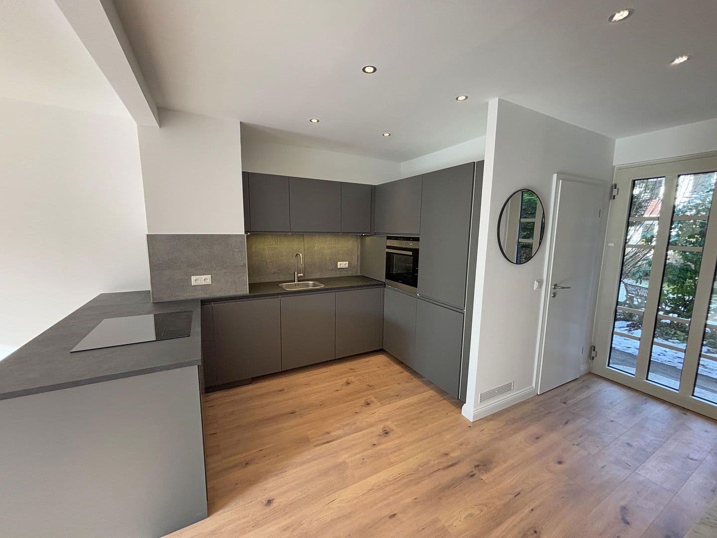 Prodej domu 105 m², pozemek 139 m², Hamburg, Hamburg Prodej domu 105 m², pozemek 139 m², Hamburg, Hamburg