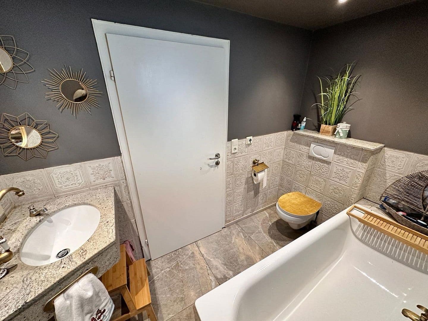 Prodej domu 176 m², pozemek 740 m², Kirchgasse, 4, Freisbach, Porýní-Falc Prodej domu 176 m², pozemek 740 m², Kirchgasse, 4, Freisbach, Porýní-Falc