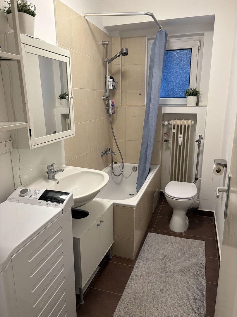 Pronájem bytu 3+1 68 m², Lothringer STraße 45, Köln, Severní Porýní-Vestfálsko Pronájem bytu 3+1 68 m², Lothringer STraße 45, Köln, Severní Porýní-Vestfálsko