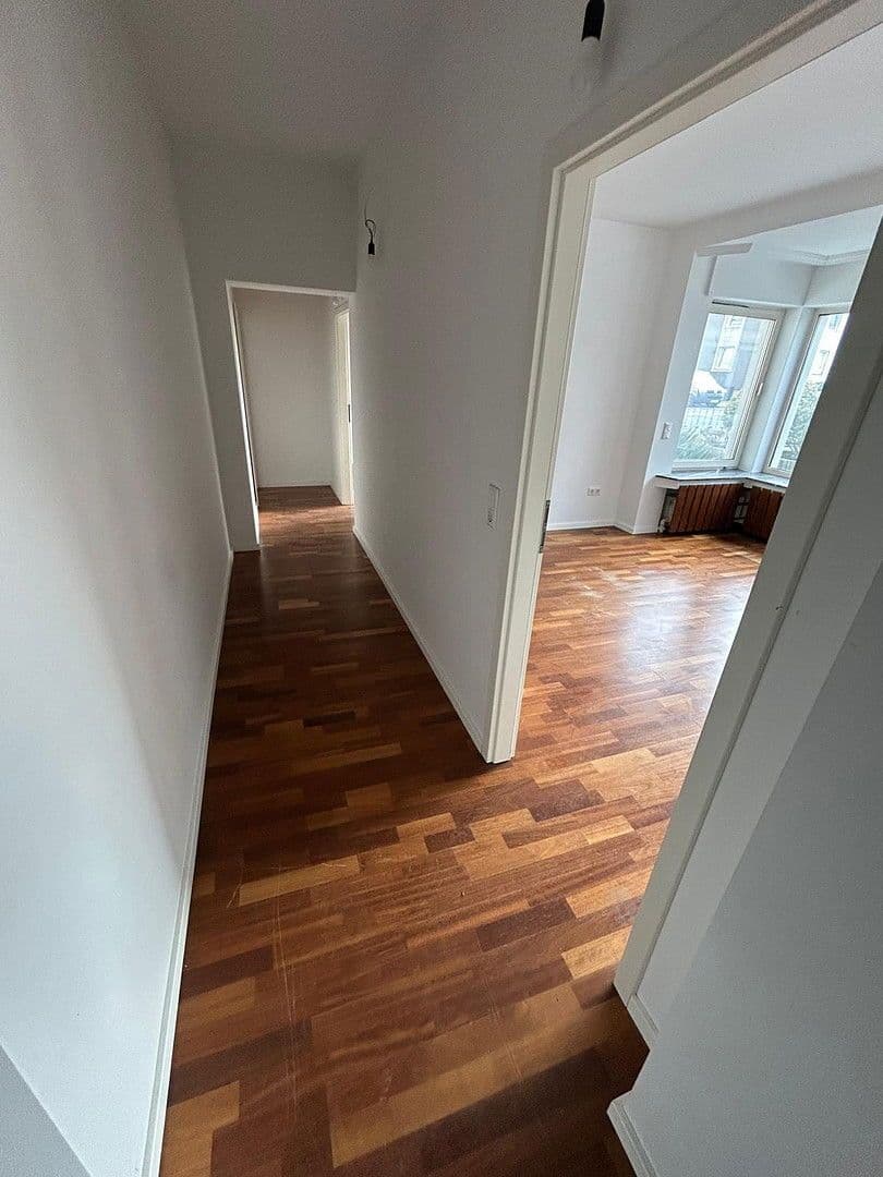 Pronájem bytu 4+kk 105 m², Brakerstr. 17, Bielefeld, Severní Porýní-Vestfálsko Pronájem bytu 4+kk 105 m², Brakerstr. 17, Bielefeld, Severní Porýní-Vestfálsko