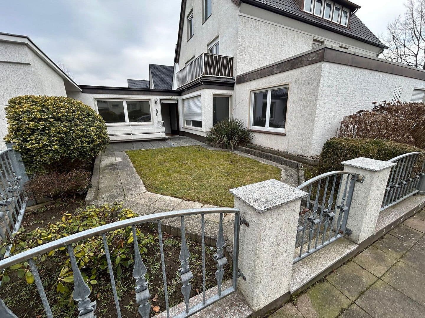 Pronájem bytu 4+kk 105 m², Brakerstr. 17, Bielefeld, Severní Porýní-Vestfálsko Pronájem bytu 4+kk 105 m², Brakerstr. 17, Bielefeld, Severní Porýní-Vestfálsko