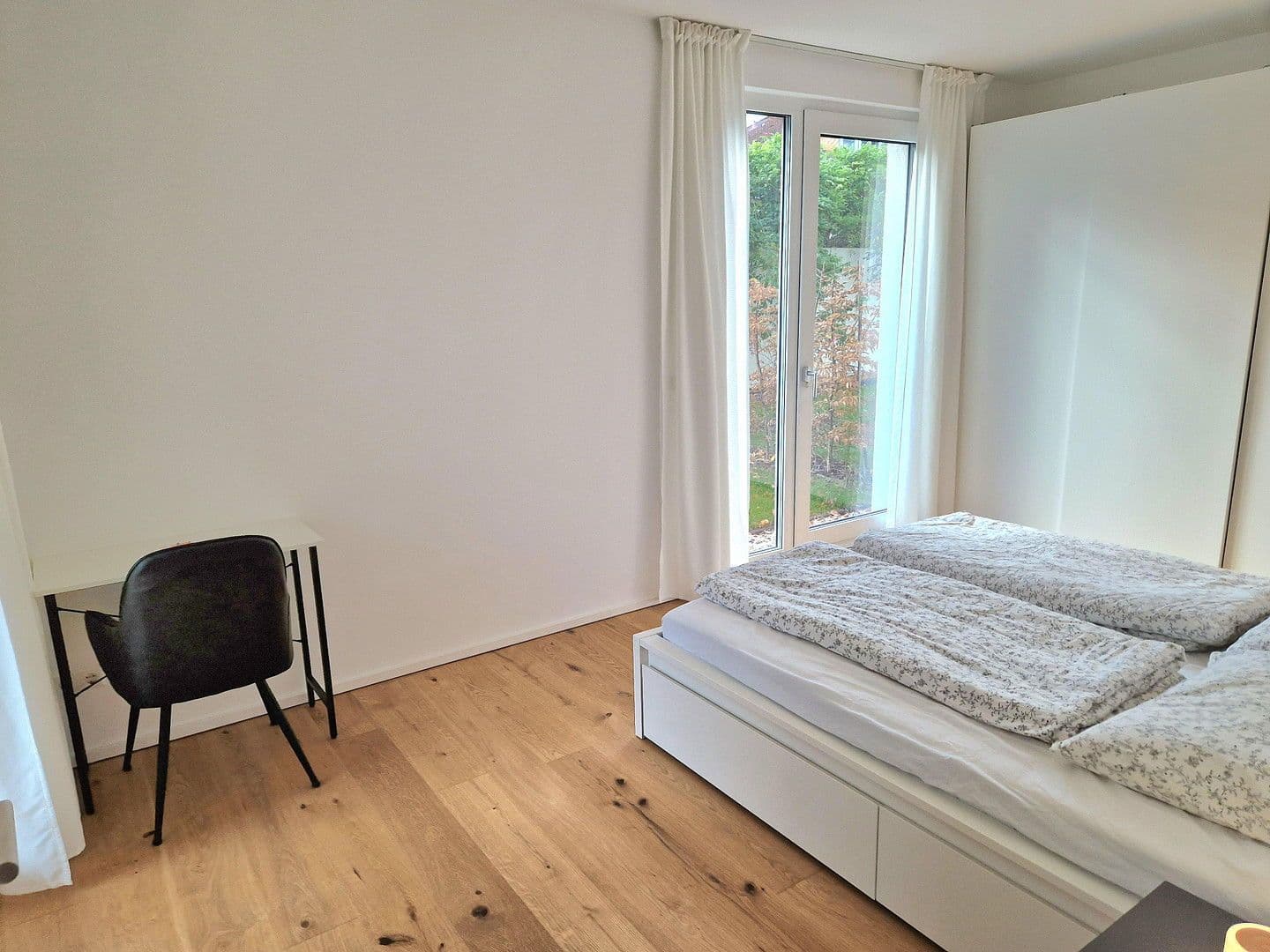 Pronájem bytu 2+1 56 m², Kurfürstenstr. 12, Berlin, Berlín Pronájem bytu 2+1 56 m², Kurfürstenstr. 12, Berlin, Berlín