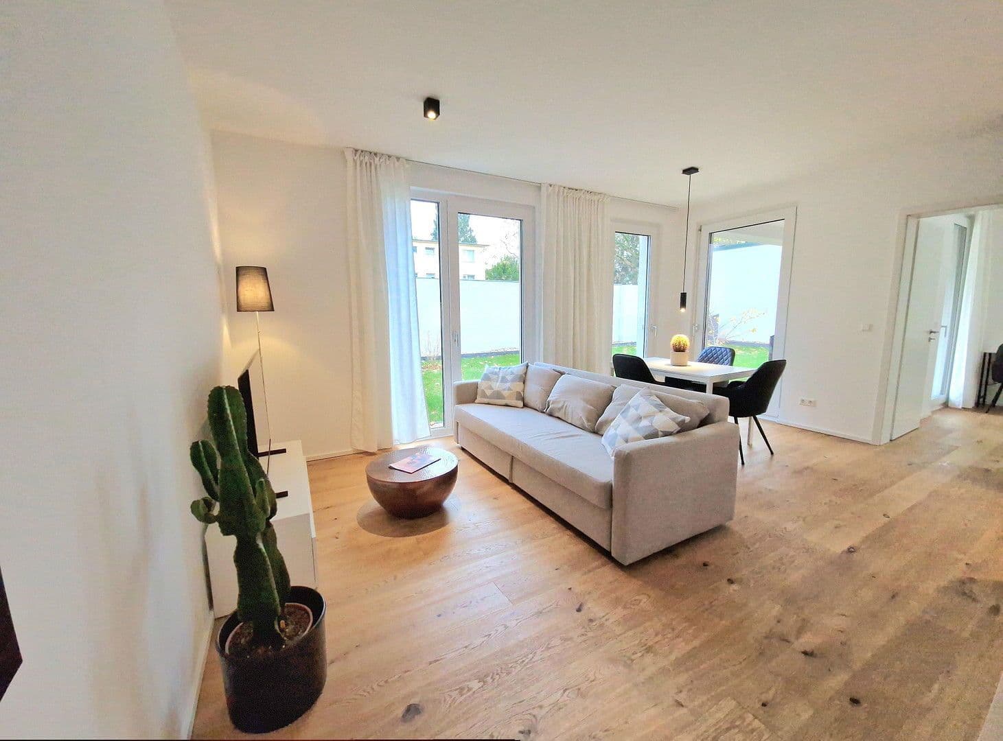 Pronájem bytu 2+1 56 m², Kurfürstenstr. 12, Berlin, Berlín Pronájem bytu 2+1 56 m², Kurfürstenstr. 12, Berlin, Berlín