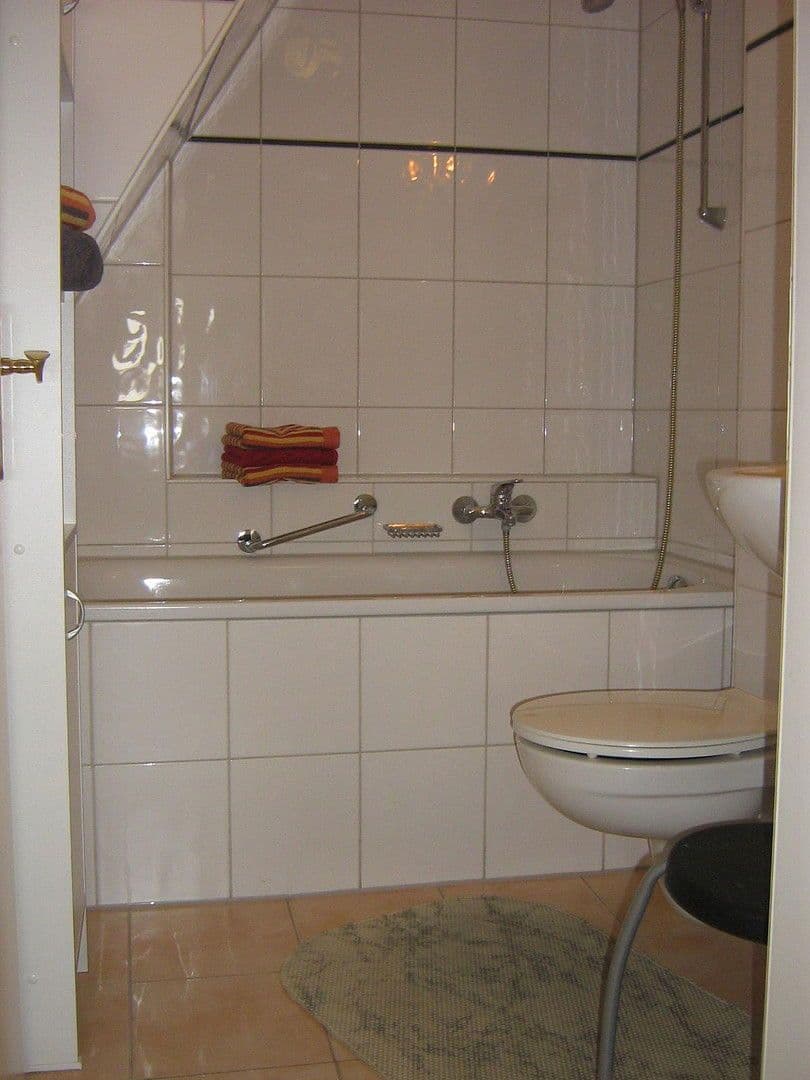 Pronájem bytu 2+1 46 m², Augsburg, Bavorsko Pronájem bytu 2+1 46 m², Augsburg, Bavorsko