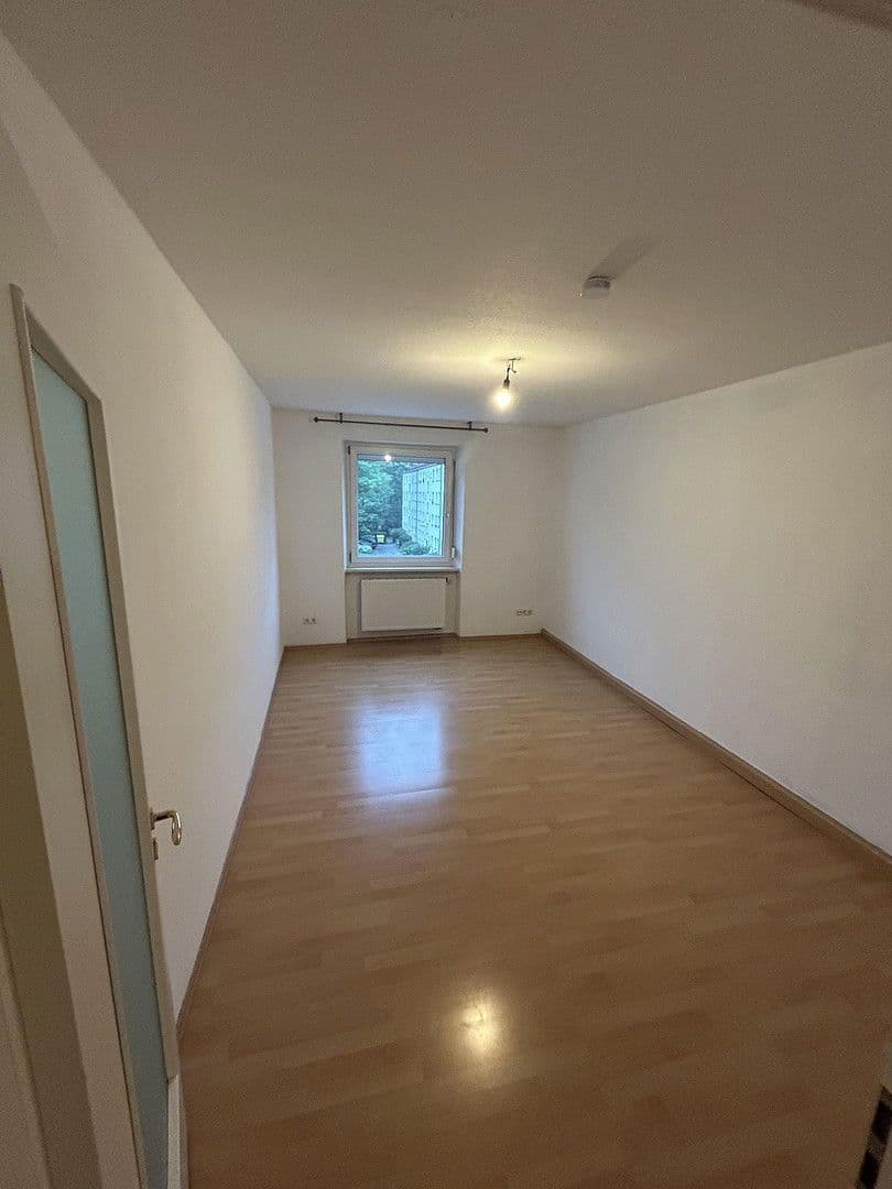 Pronájem bytu 2+1 50 m², Ulmenstraße 18, Nürnberg, Bavorsko Pronájem bytu 2+1 50 m², Ulmenstraße 18, Nürnberg, Bavorsko