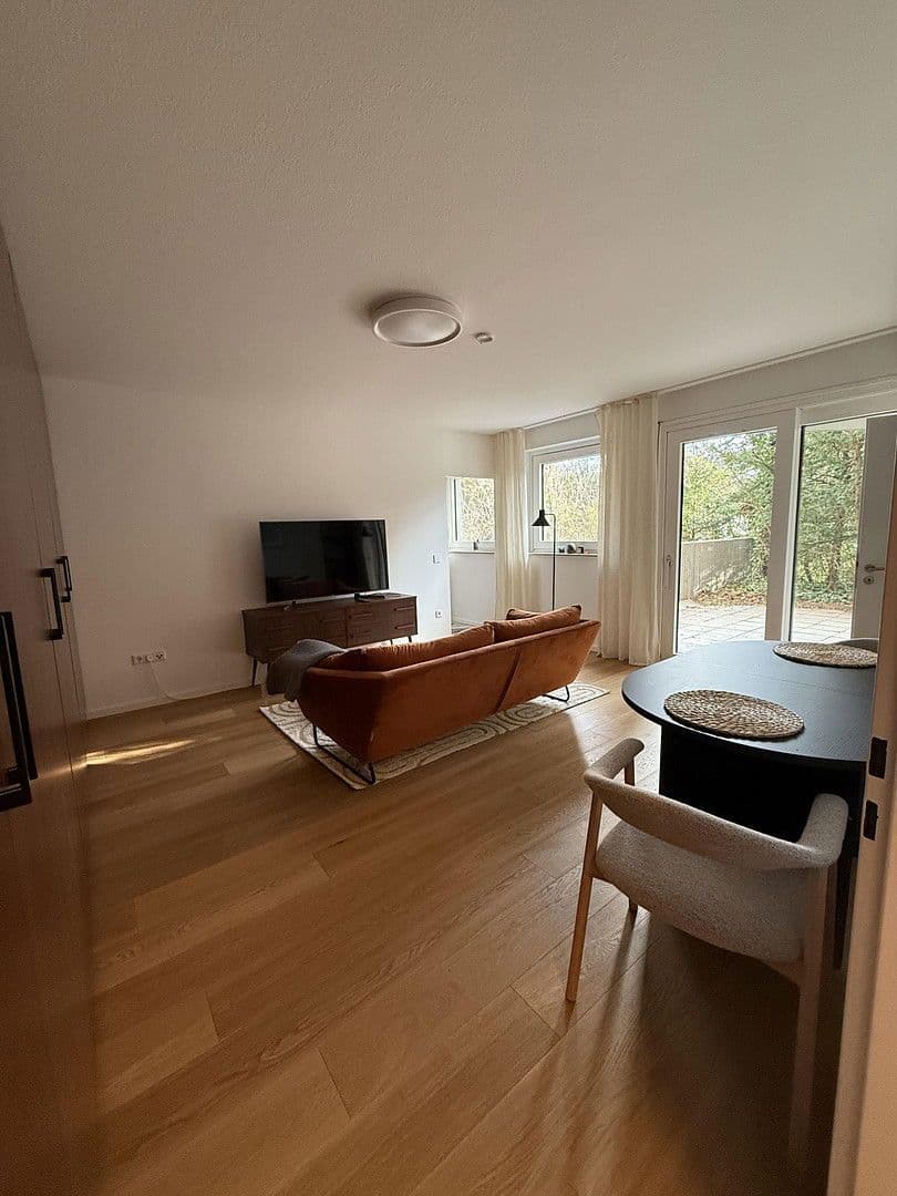 Pronájem bytu 2+1 50 m², Johann-Fichte-Str.11, München, Bavorsko Pronájem bytu 2+1 50 m², Johann-Fichte-Str.11, München, Bavorsko