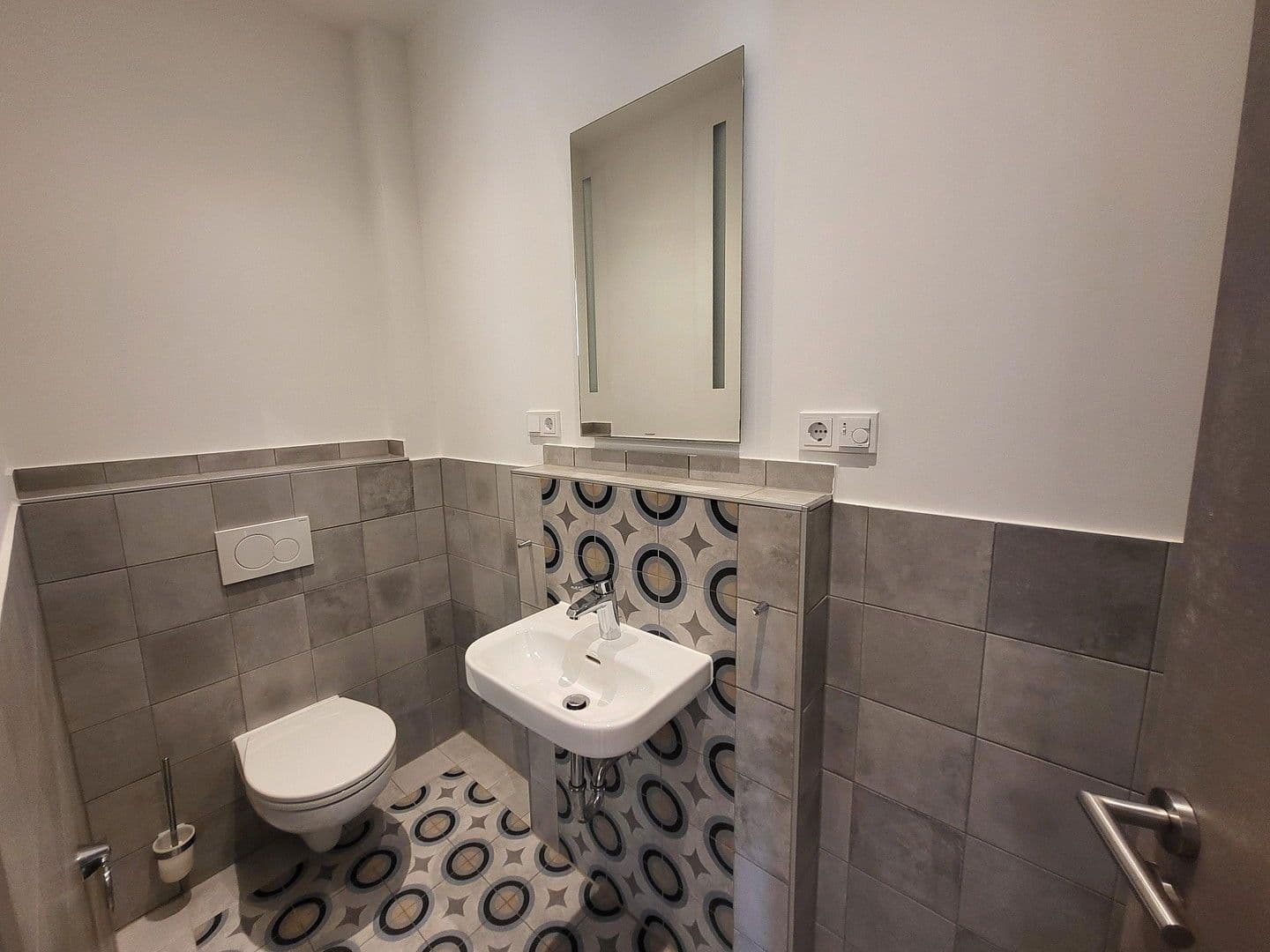 Pronájem bytu 4+1 136 m², Kehrstraße 8b, Göttingen, Dolní Sasko Pronájem bytu 4+1 136 m², Kehrstraße 8b, Göttingen, Dolní Sasko