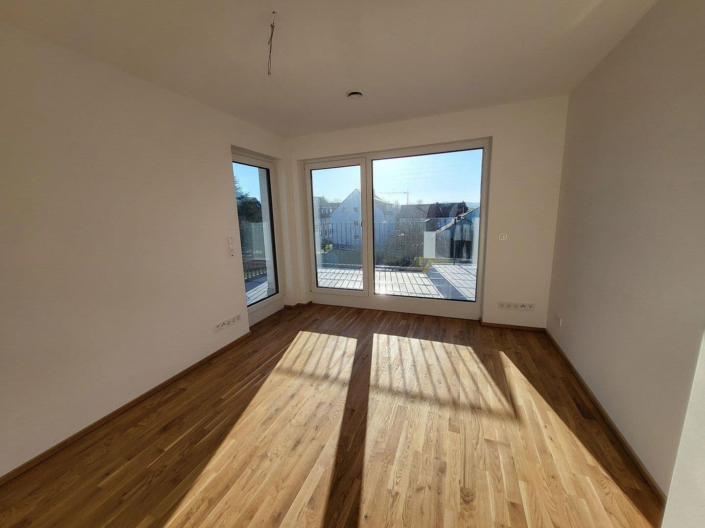 Pronájem bytu 4+1 136 m², Kehrstraße 8b, Göttingen, Dolní Sasko Pronájem bytu 4+1 136 m², Kehrstraße 8b, Göttingen, Dolní Sasko