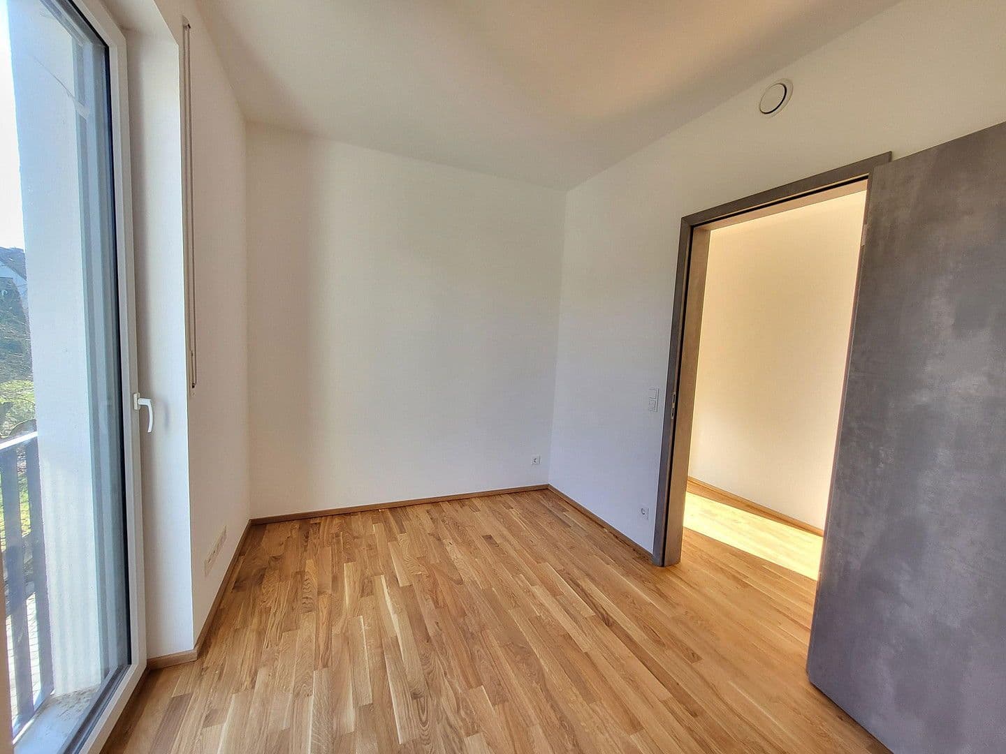 Pronájem bytu 4+1 136 m², Kehrstraße 8b, Göttingen, Dolní Sasko Pronájem bytu 4+1 136 m², Kehrstraße 8b, Göttingen, Dolní Sasko