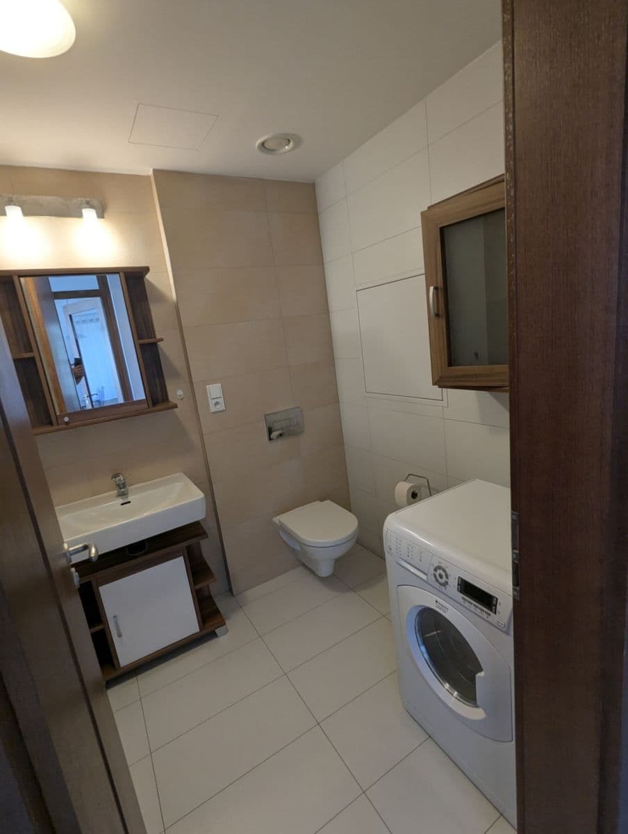 Pronájem bytu 2+kk 56 m², Jeremiášova, Praha, Praha Pronájem bytu 2+kk 56 m², Jeremiášova, Praha, Praha