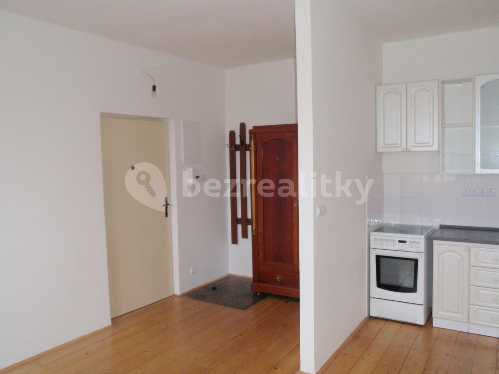 Pronájem bytu 1+kk 37 m², Jiraskova, Tábor, Jihočeský kraj Pronájem bytu 1+kk 37 m², Jiraskova, Tábor, Jihočeský kraj