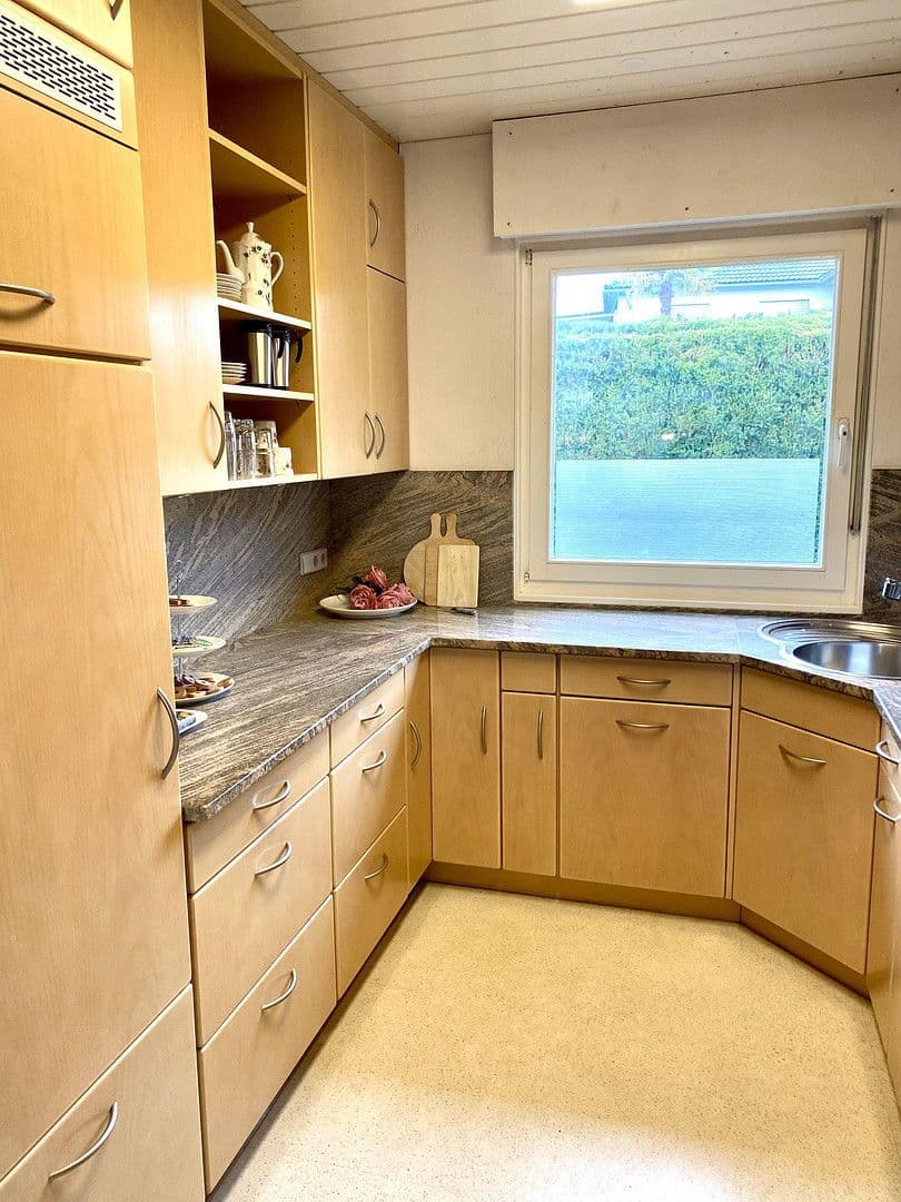 Prodej domu 205 m², pozemek 560 m², Haselweg 3, Jestetten, Bádensko-Württembersko Prodej domu 205 m², pozemek 560 m², Haselweg 3, Jestetten, Bádensko-Württembersko