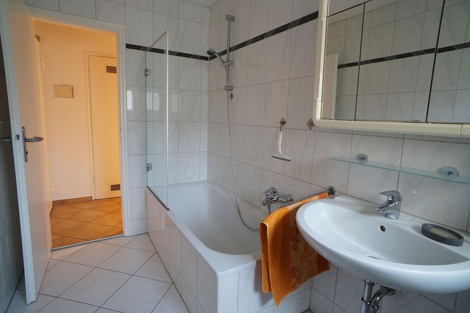 Pronájem bytu 3+1 73 m², Linus-Funke-Weg 4, München, Bavorsko Pronájem bytu 3+1 73 m², Linus-Funke-Weg 4, München, Bavorsko