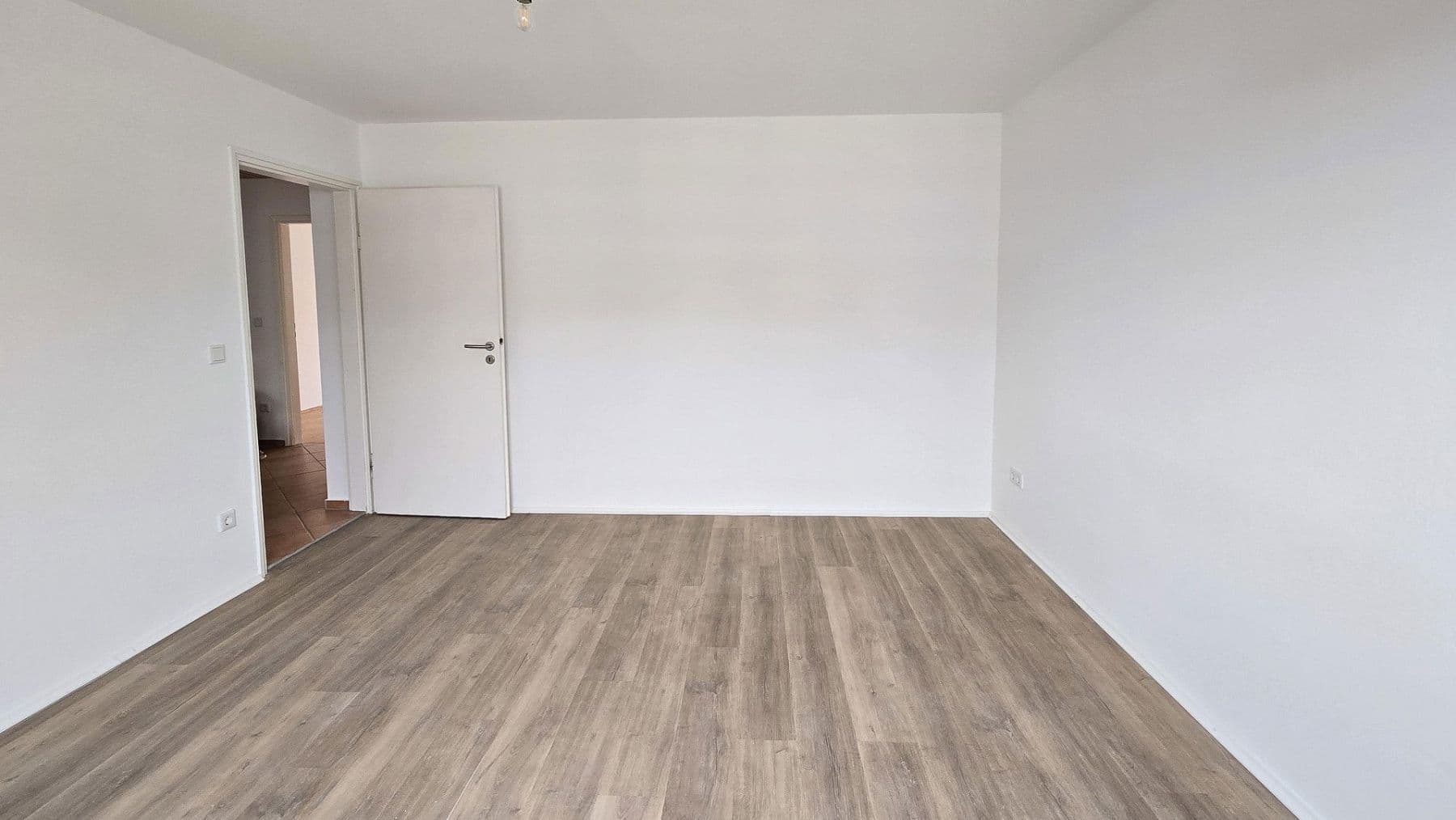 Pronájem bytu 3+1 73 m², Linus-Funke-Weg 4, München, Bavorsko Pronájem bytu 3+1 73 m², Linus-Funke-Weg 4, München, Bavorsko