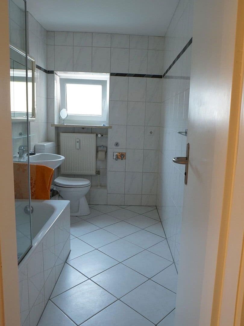 Pronájem bytu 3+1 73 m², Linus-Funke-Weg 4, München, Bavorsko Pronájem bytu 3+1 73 m², Linus-Funke-Weg 4, München, Bavorsko