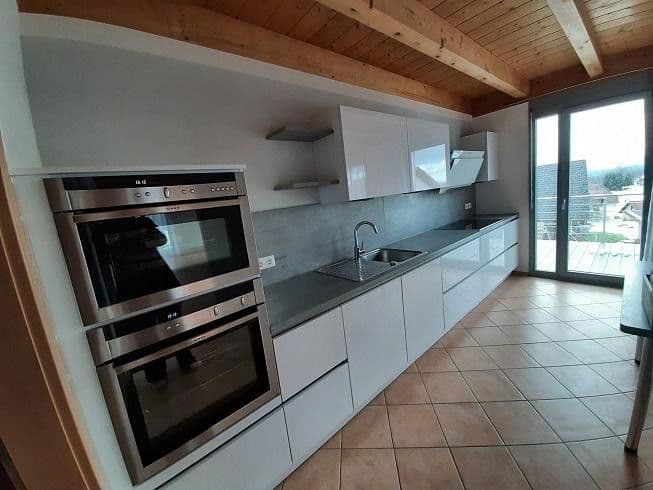 Prodej domu 200 m², pozemek 713 m², Niederwihl 95, Görwihl, Bádensko-Württembersko Prodej domu 200 m², pozemek 713 m², Niederwihl 95, Görwihl, Bádensko-Württembersko