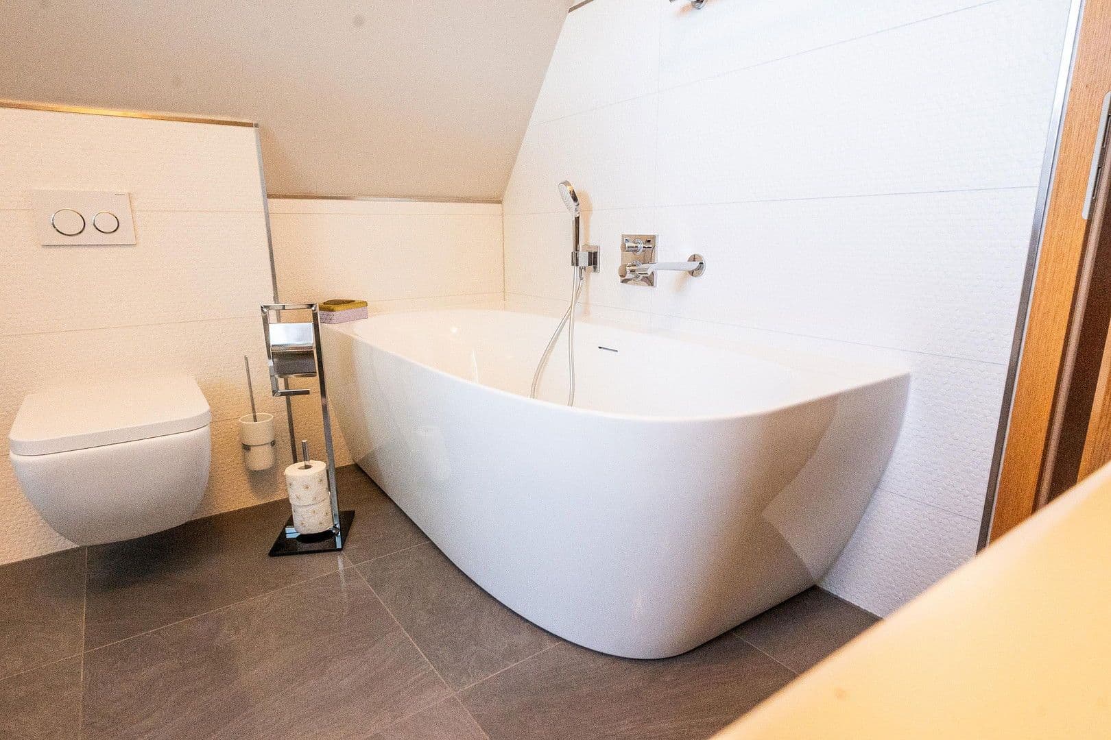 Prodej domu 145 m², pozemek 987 m², Stralsunder Straße 18, Ueckermünde, Mecklenburg-Vorpommern Prodej domu 145 m², pozemek 987 m², Stralsunder Straße 18, Ueckermünde, Mecklenburg-Vorpommern