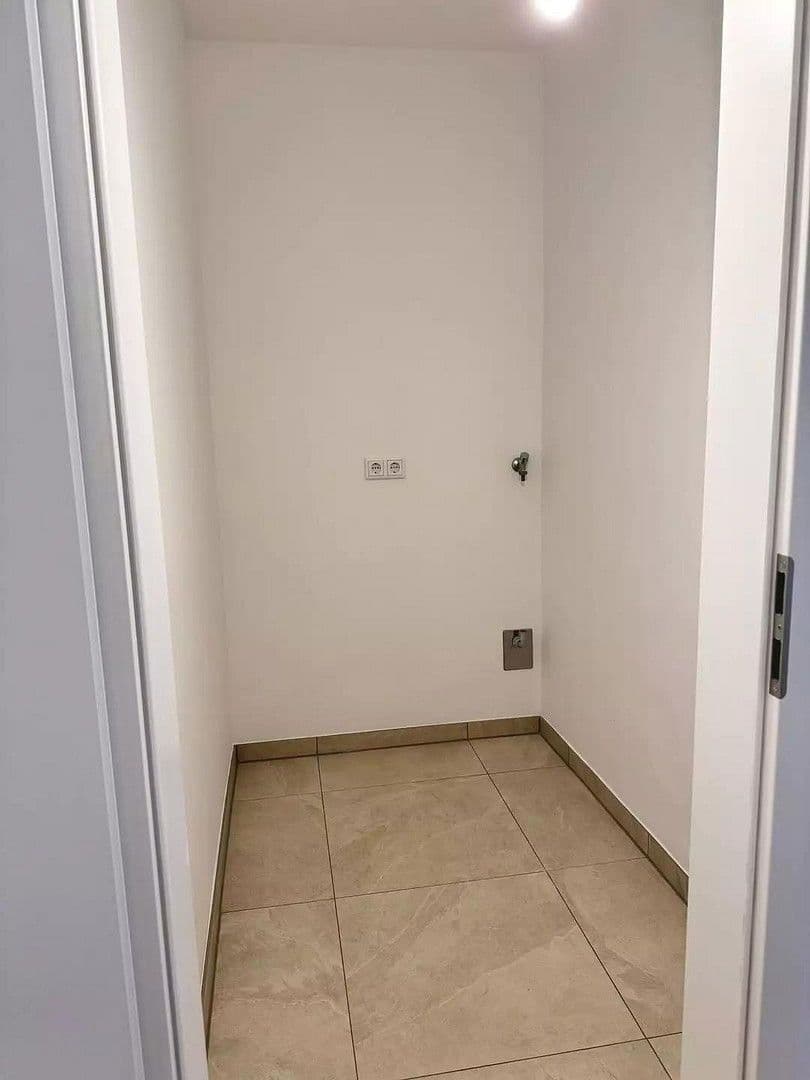 Pronájem bytu 3+1 113 m², Frauenschulstr. 42a, Miesbach, Bavorsko Pronájem bytu 3+1 113 m², Frauenschulstr. 42a, Miesbach, Bavorsko