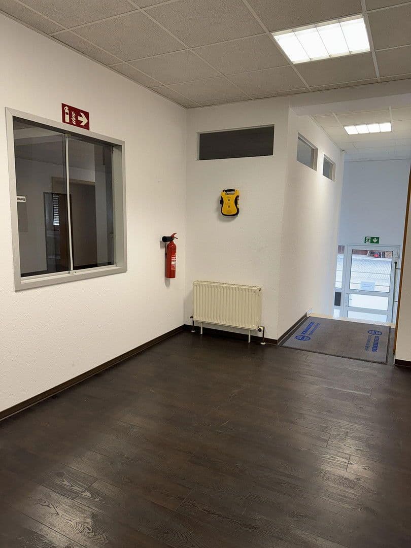 Pronájem nebytového prostoru 1.150 m², Bietigheim-Bissingen, Bádensko-Württembersko Pronájem nebytového prostoru 1.150 m², Bietigheim-Bissingen, Bádensko-Württembersko