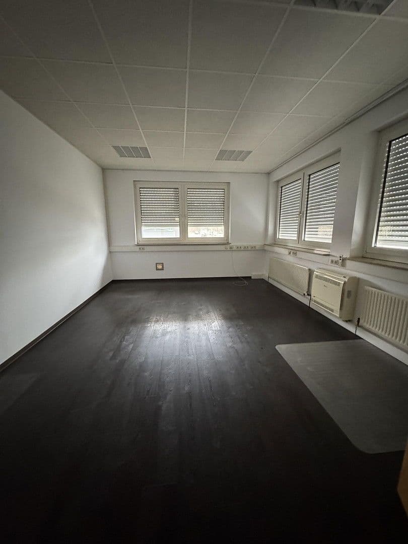 Pronájem nebytového prostoru 1.150 m², Bietigheim-Bissingen, Bádensko-Württembersko Pronájem nebytového prostoru 1.150 m², Bietigheim-Bissingen, Bádensko-Württembersko