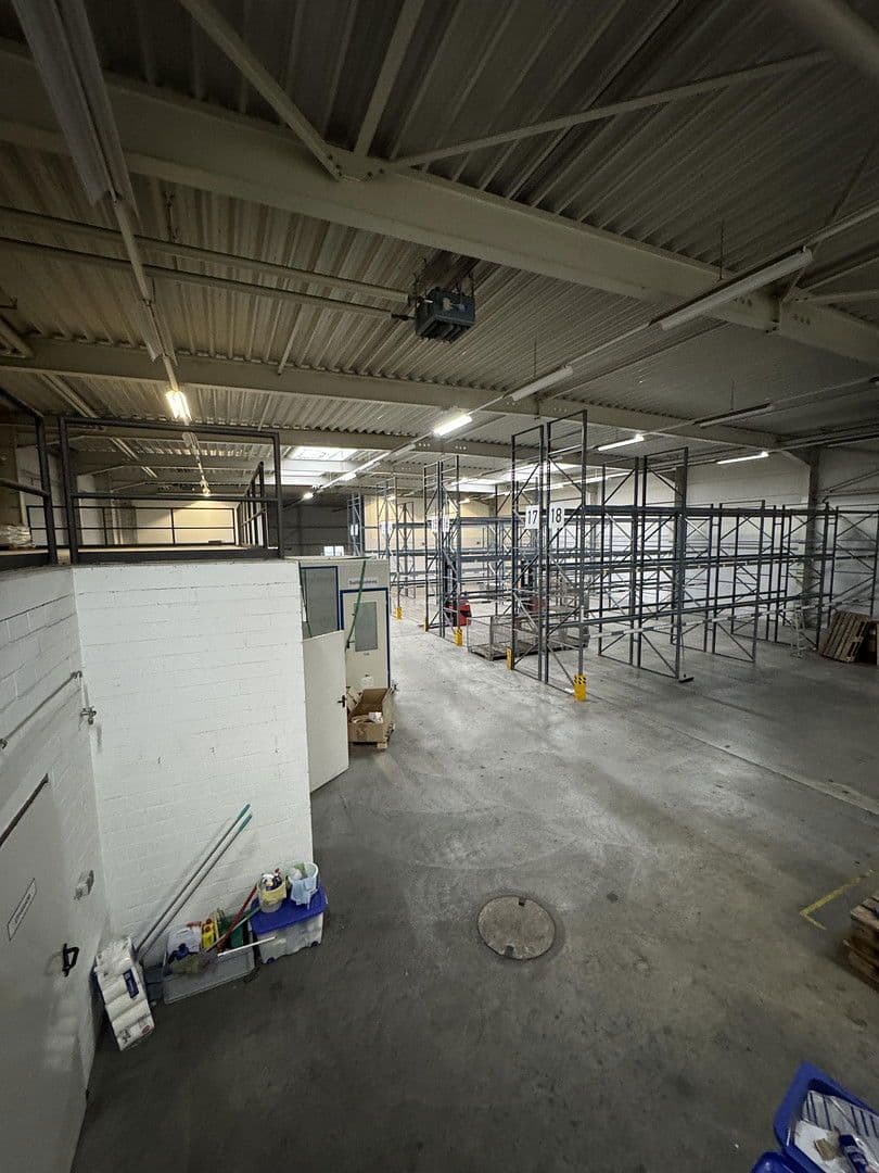 Pronájem nebytového prostoru 1.150 m², Bietigheim-Bissingen, Bádensko-Württembersko Pronájem nebytového prostoru 1.150 m², Bietigheim-Bissingen, Bádensko-Württembersko