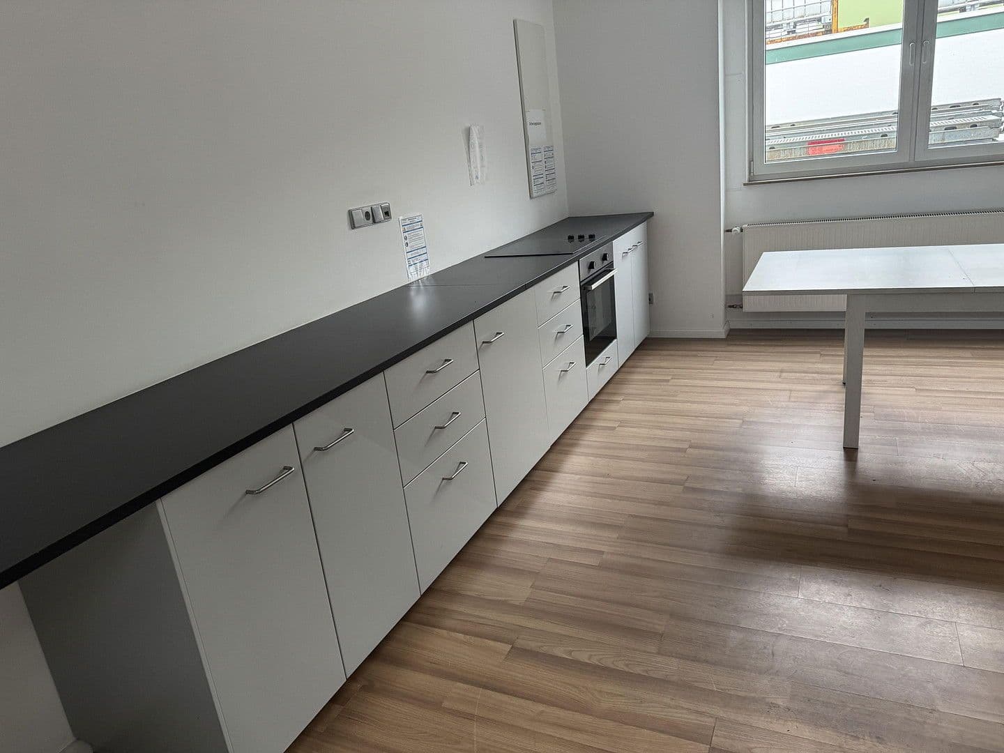 Pronájem nebytového prostoru 1.150 m², Bietigheim-Bissingen, Bádensko-Württembersko Pronájem nebytového prostoru 1.150 m², Bietigheim-Bissingen, Bádensko-Württembersko