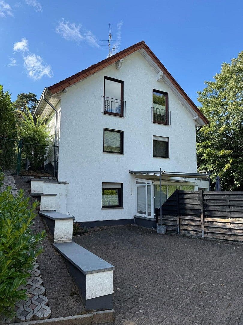 Prodej domu 250 m², pozemek 1.062 m², Rösrath, Severní Porýní-Vestfálsko Prodej domu 250 m², pozemek 1.062 m², Rösrath, Severní Porýní-Vestfálsko